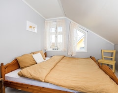 Hele huset/lejligheden 4 Room Accommodation In Kvamsøy (Sande, Norge)