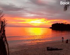 Nhà trọ Olivers Binucot Beach House (Romblon, Philippines)