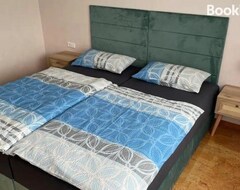 Cijela kuća/apartman Andys Traum- Ferienwohnung Mit 3 Schlafzimmern, Luxusbad, Grill, Wiese, Garten Und Terrasse (Kandern, Njemačka)