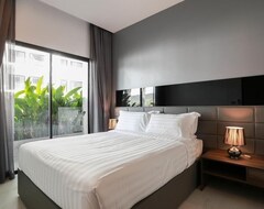 Hotel (sha) Tropical Plantation Escape Suite With Accessed Pool (Chalong Bay, Tailandia)