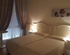 Khách sạn Hotel President (Chianciano Terme, Ý)