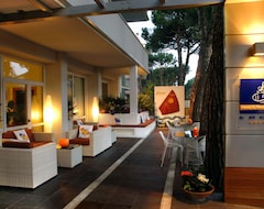 Khách sạn Eros Residence (Cérvia, Ý)
