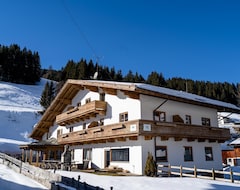 Toàn bộ căn nhà/căn hộ Group House At The Ski Lift In Hopfgarten-kelchsau, Ski In Ski Out For 40 Persons (Hopfgarten im Brixental, Áo)