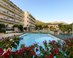 فندق بوتاماكي بيتش هوتل (بينيتسيس, اليونان)