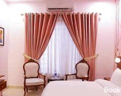 Hotel Living Inn (Karachi, Pakistan)