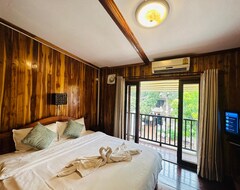 Khách sạn Rimvang Guest House (Luang Prabang, Lào)