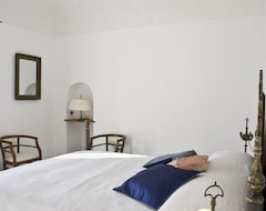 Koko talo/asunto Casa Ariel - Six Bedroom Villa, Sleeps 12 (Noepoli, Italia)