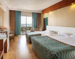 Hotel Seaden Sea World Resort & Spa (Kizilagac, Turkey)