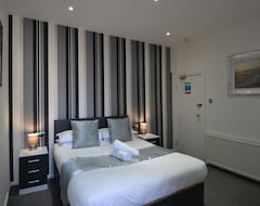 Khách sạn Hotel 33 (Blackpool, Vương quốc Anh)