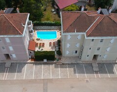 Khách sạn Apartments And Rooms Degra (Umag, Croatia)