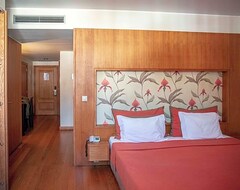 Hotel Apartamentos Turísticos Atlantida (Funchal, Portugal)