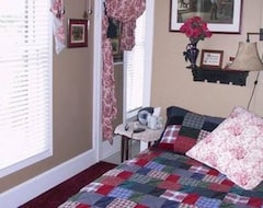 Bed & Breakfast Lockheart Gables Romantic Bed and Breakfast (Fort Worth, Hoa Kỳ)