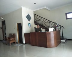 Hotel Griya Kinasih Syariah Near Alun Alun Pati (Pati, Indonezija)