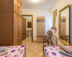 Hele huset/lejligheden Last Minute -50% Exclusive New Luxury Villa With Heated Pool (Krnica, Kroatien)