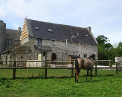 Cijela kuća/apartman Country House On A Beautiful Medieval Estate (Saint-Lô-d'Ourville, Francuska)