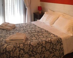 Hotel B&B Elios Rooms (Catania, Italy)