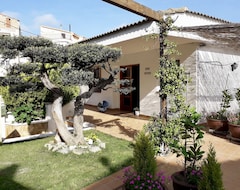 Toàn bộ căn nhà/căn hộ Casa La Vall A House Surrounded By Nature (Alguaire, Tây Ban Nha)