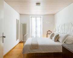 Toàn bộ căn nhà/căn hộ Delightful Three-room Apartment In A Picturesque Area With Private Garden - Rose (Miglieglia, Thụy Sỹ)