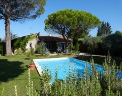 Toàn bộ căn nhà/căn hộ Comfortable villa in 1300 m2 of land fully fenced and planted (Cheval-Blanc, Pháp)