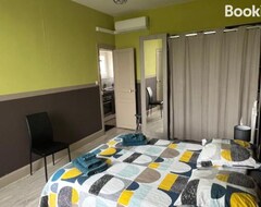 Cijela kuća/apartman Appartement T2 Idealement Situe Pres De Lhopital (Issoudun, Francuska)