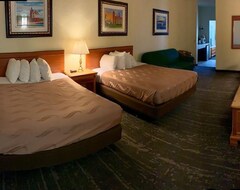 Resort Mackinaw Beach and Bay Inn & Suites (Mackinaw City, Hoa Kỳ)