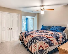 Koko talo/asunto 4 Acres, 4 Bedrooms And 110+ Feet Of Beach On Lake Huron (Lexington, Amerikan Yhdysvallat)