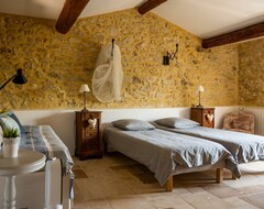 Toàn bộ căn nhà/căn hộ Charming Provence Village House Near Uzes (La Bruguière, Pháp)