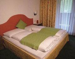 Hotelli Wieshof, Hotel-garni - Doppelzimmer Mit Dusche, Wc (Rauris, Itävalta)