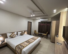 Khách sạn Hotel Natham By Vrinda (Nathdwara, Ấn Độ)