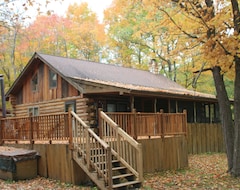 Toàn bộ căn nhà/căn hộ Beautiful Log Cabin On Trillium Lake With Sauna & Pontoon Included! Reduced Rate (Hackensack, Hoa Kỳ)