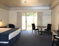 Khách sạn Fairways (Rosebud, Úc)