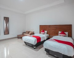 Khách sạn OYO 686 Bunga Karang Hotel (Cikarang, Indonesia)