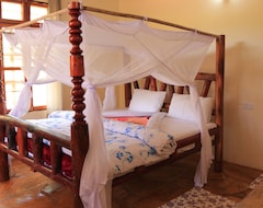 Hotel Mikumi Adventure Lodge (Morogoro, Tanzania)