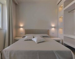 Khách sạn 1664 Perla Saracena Luxury Suites - Appartamenti Con Giardino (Tricase, Ý)