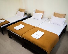 Khách sạn OYO 12748 Govindpuram Apartment (Kolhapur, Ấn Độ)