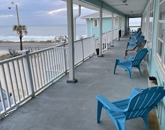 Hotel Beach Front (Flagler Beach, USA)