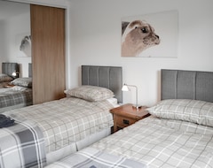 Toàn bộ căn nhà/căn hộ 3 Bedroom Accommodation In Lhanbryde, Near Elgin (Elgin, Vương quốc Anh)