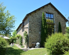 Cijela kuća/apartman Spacious Holiday Home With Pool Near Beaulieu Sur Dordogne (Altillac, Francuska)