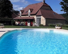Toàn bộ căn nhà/căn hộ Stone House In The Countryside With Swimming Pool (Caniac-du-Causse, Pháp)