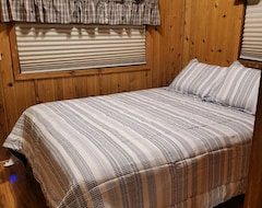 Guesthouse Cozy Country Cabin ~ 5 Minutes From Cowboy Dinner Tree! (Summer Lake, USA)