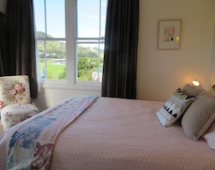 Bed & Breakfast Cotswold Cottage (Thames, New Zealand)