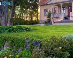 Koko talo/asunto Heritage-listed Country Cottages (Eskilstuna, Ruotsi)