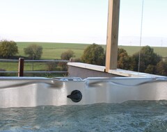 Koko talo/asunto Luxury Cottage In Vaux-sur-sûre With Jacuzzi (Vaux-sur-Sûre, Belgia)