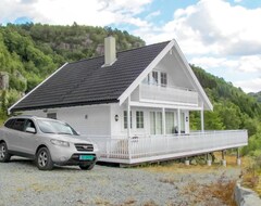 Hele huset/lejligheden 10 Bedroom Accommodation In Ølen (Vindafjord, Norge)