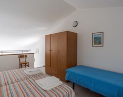 Khách sạn Cori Apartments (Menaggio, Ý)