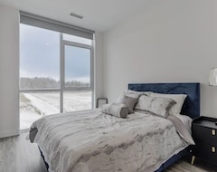 Toàn bộ căn nhà/căn hộ This Condominium Is A 2 Bedroom(s), 2 Bathrooms, Located In Innisfil, On. (Innisfil, Canada)