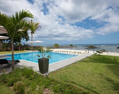 Khách sạn Plage Bleue Beachfront Apartments (Trou aux Biches, Mauritius)