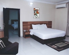 Watbridge Hotels & Suites (Uyo, Nigeria)