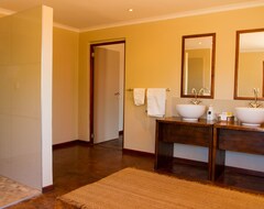 Hotelli Zebra Kalahari Lodge & Spa (Mariental, Namibia)