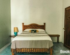 Khách sạn Bombon Guesthouse (Puerto Escondido, Mexico)